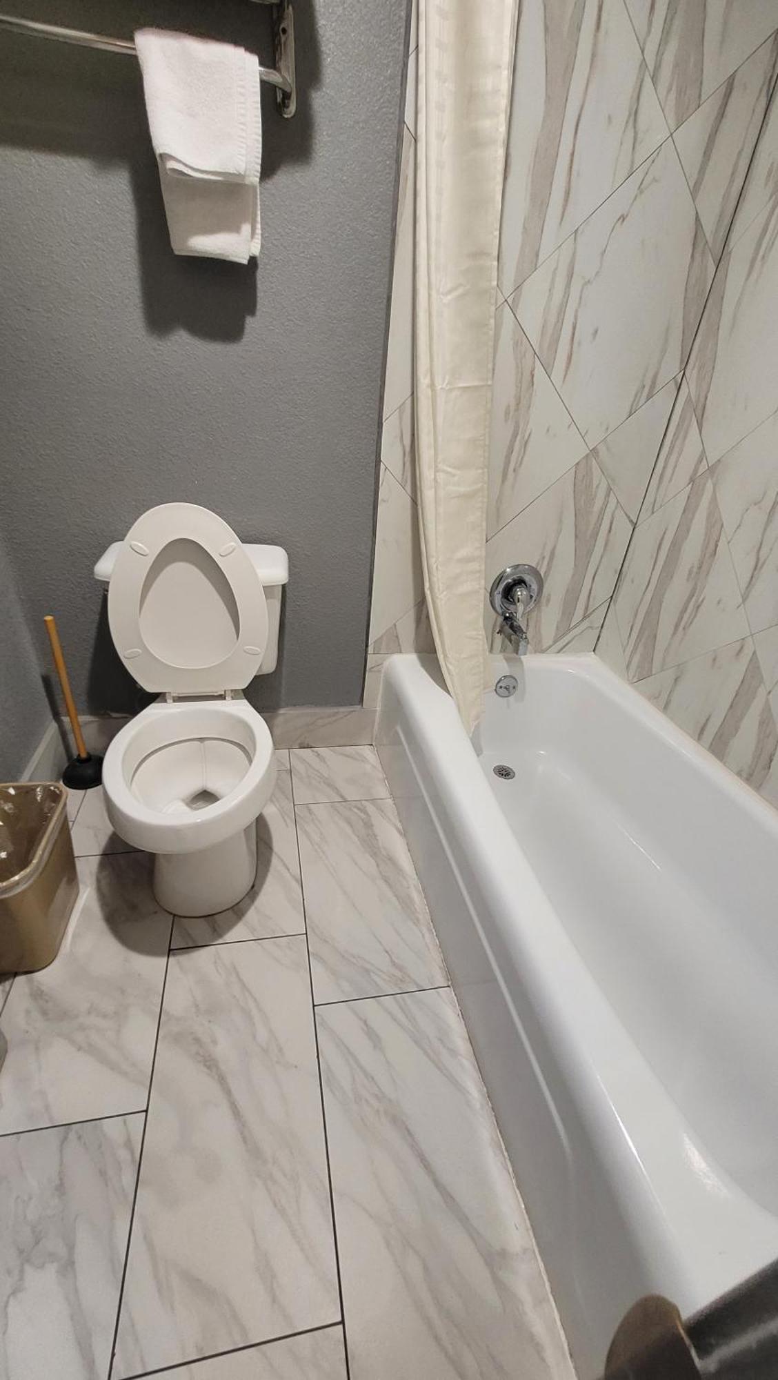 Americas Best Value Inn Frost Bank Center San Antonio Extérieur photo